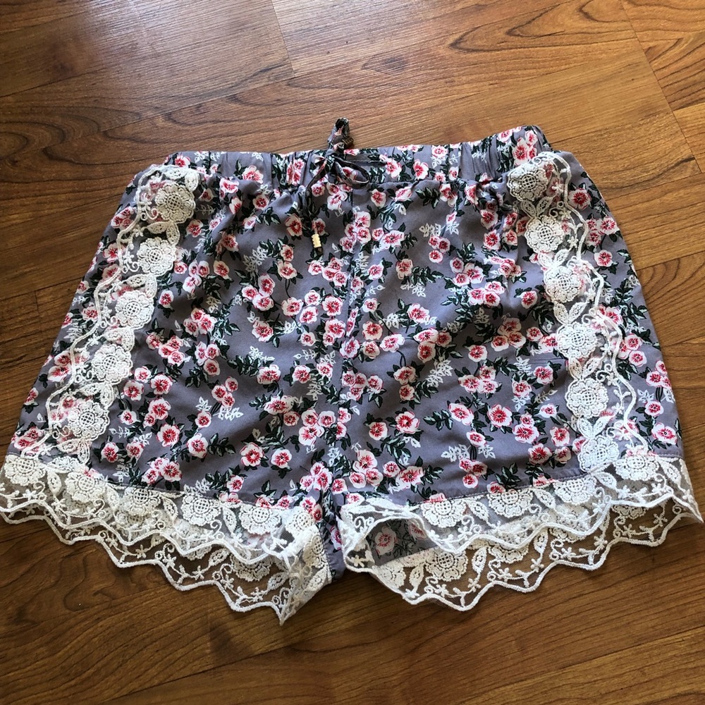 Charms Fashion shorts